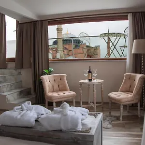 Otel Fuego Design