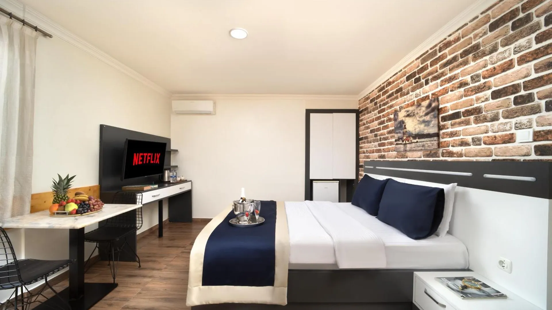 Istanbul Hotel & Suites